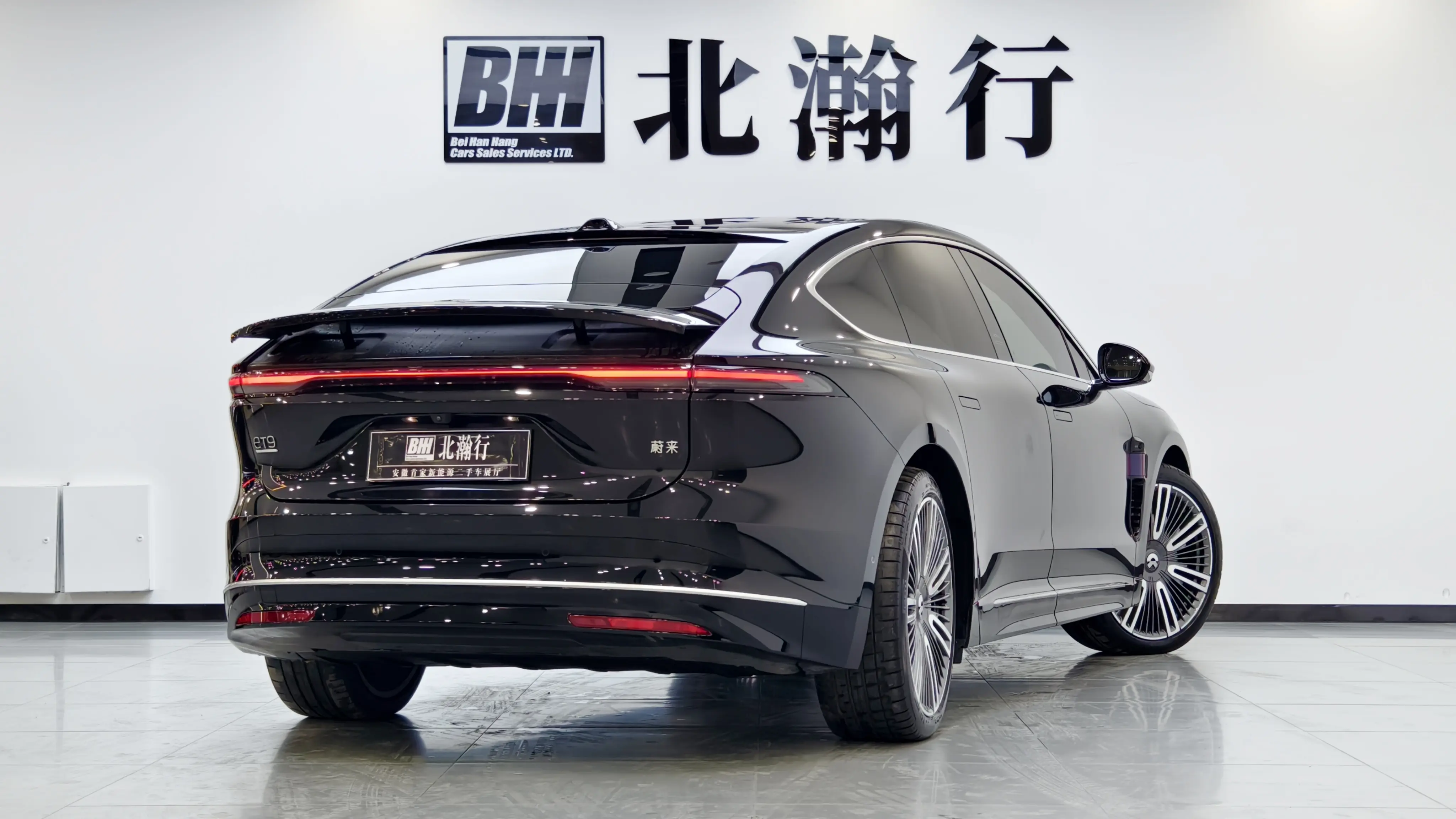 NIO ET9