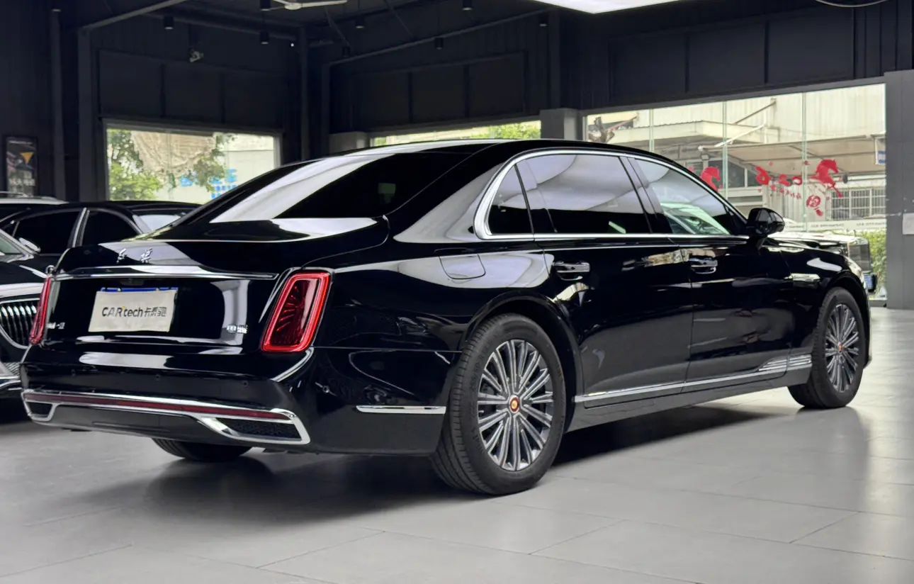 Hongqi Red Flag Golden Sunflower Country Elegance