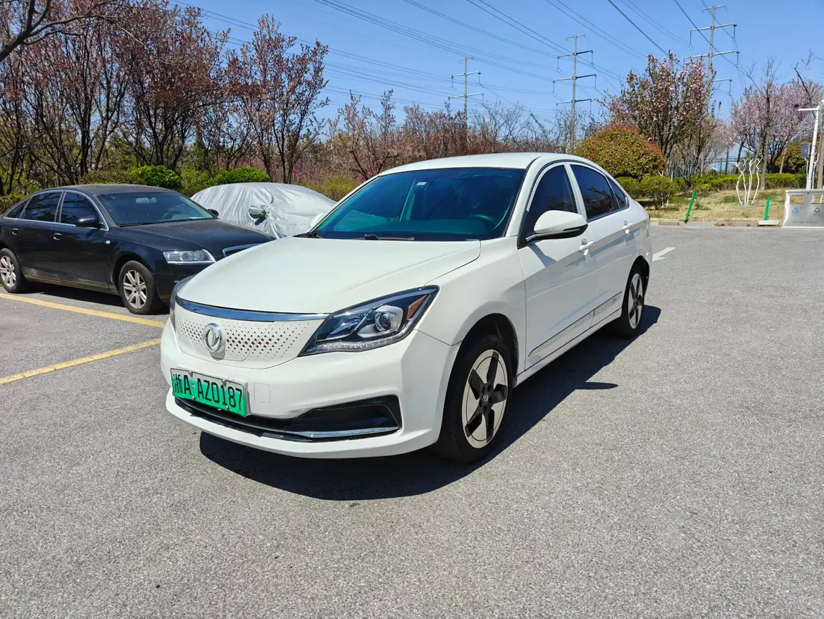 Dongfeng Fengshen E70
