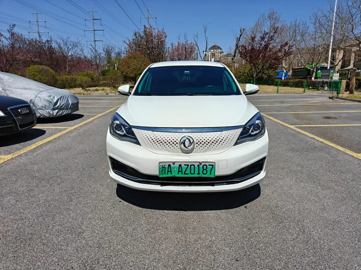 Dongfeng Fengshen E70
