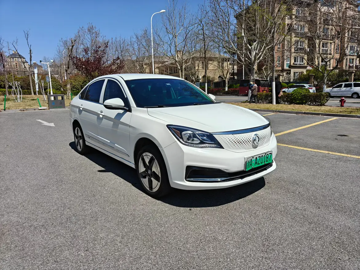 Dongfeng Fengshen E70