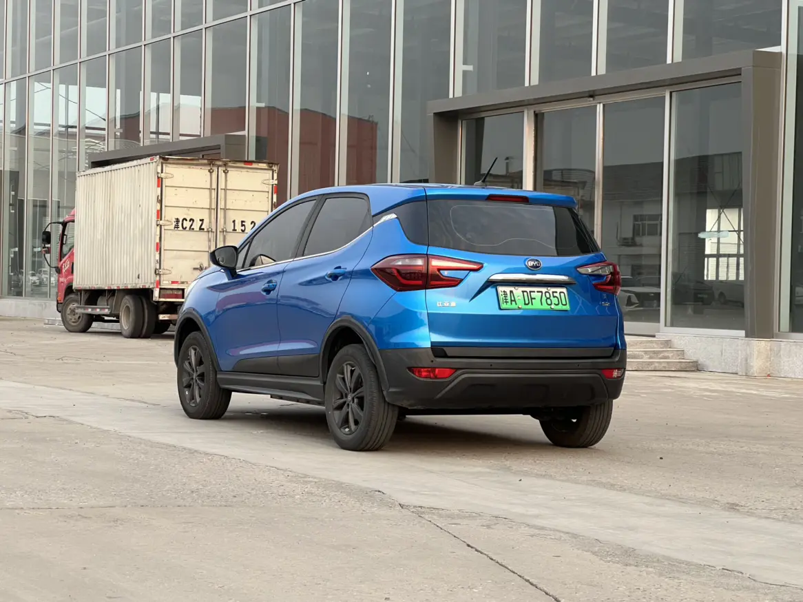 BYD S2