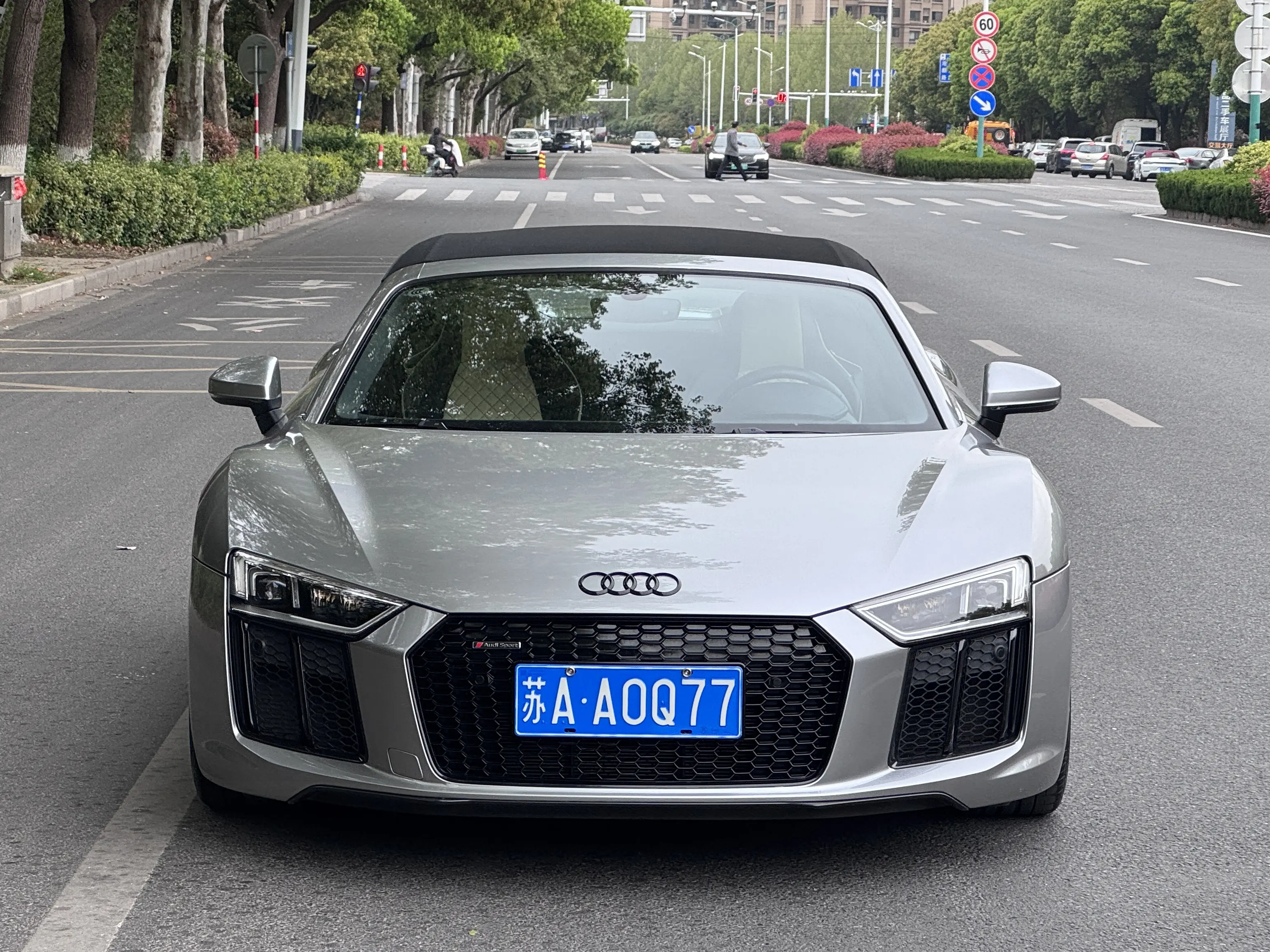 Audi R8