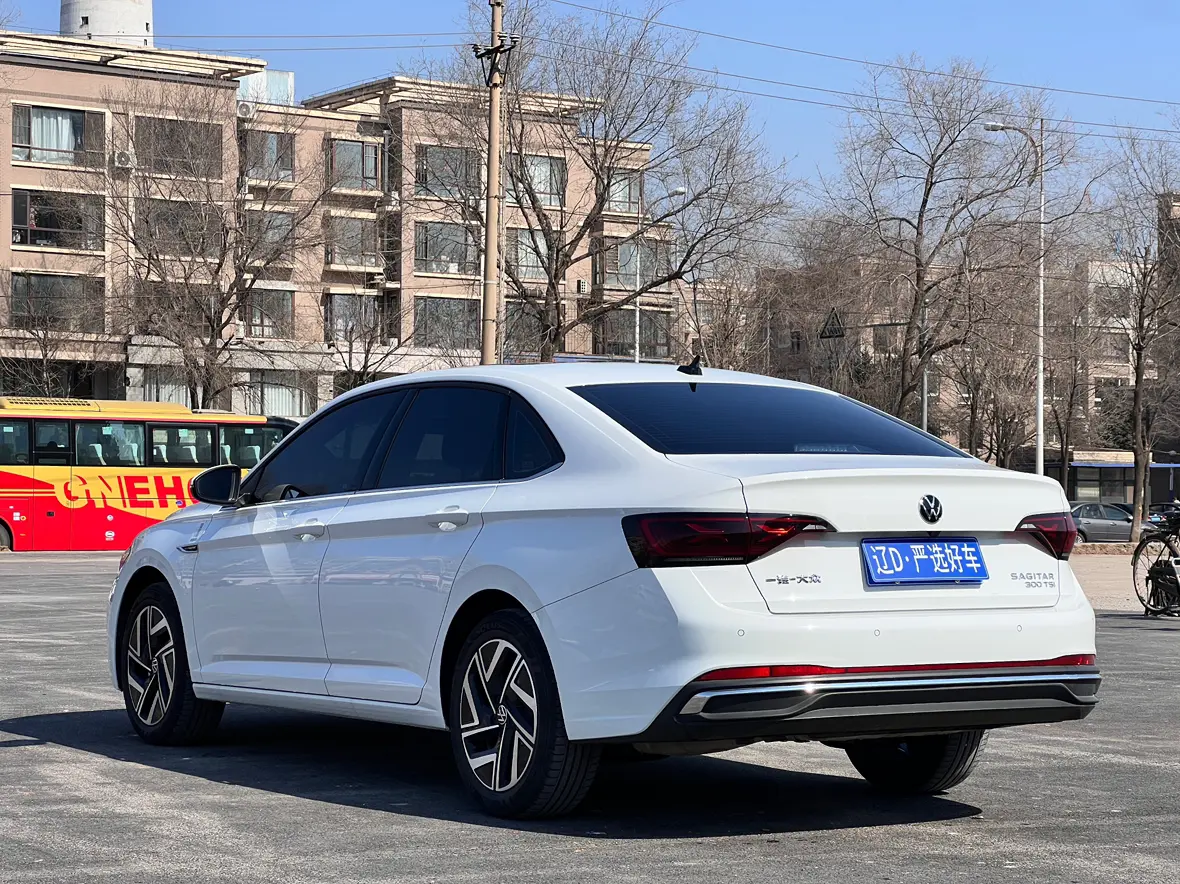 Volkswagen Sagitar