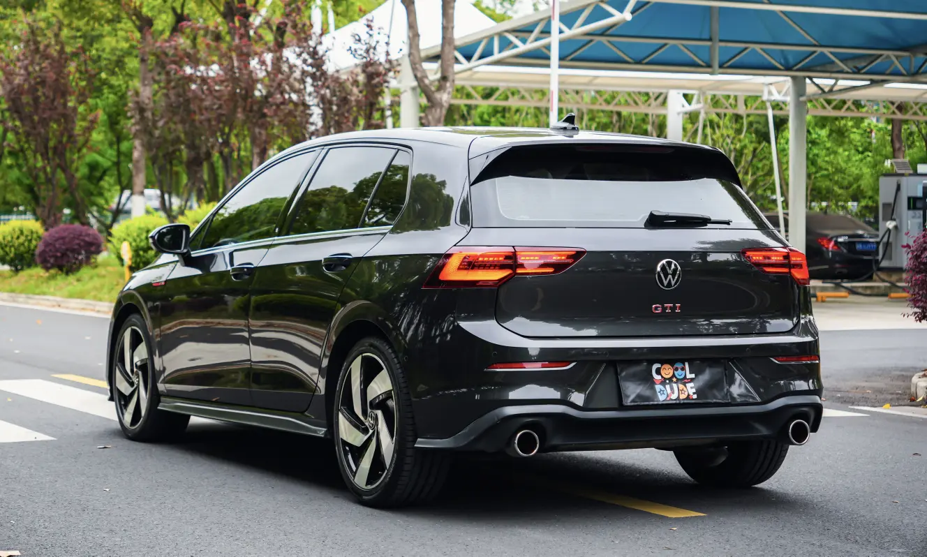 Volkswagen Golf GTI