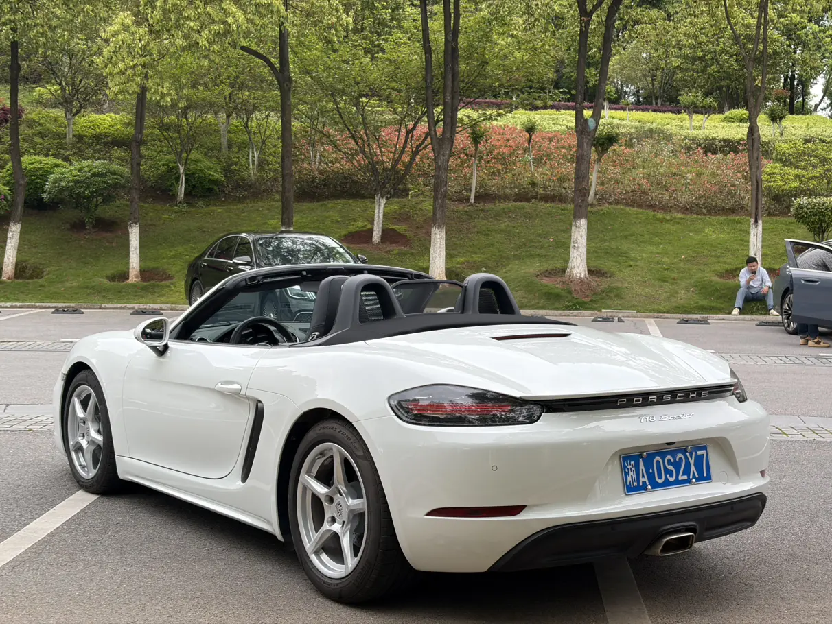Porsche 718