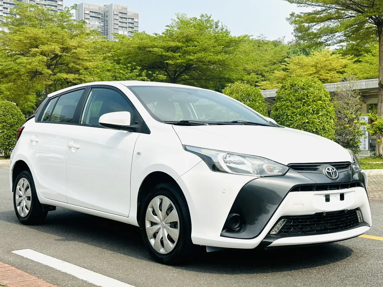 Toyota Yaris L