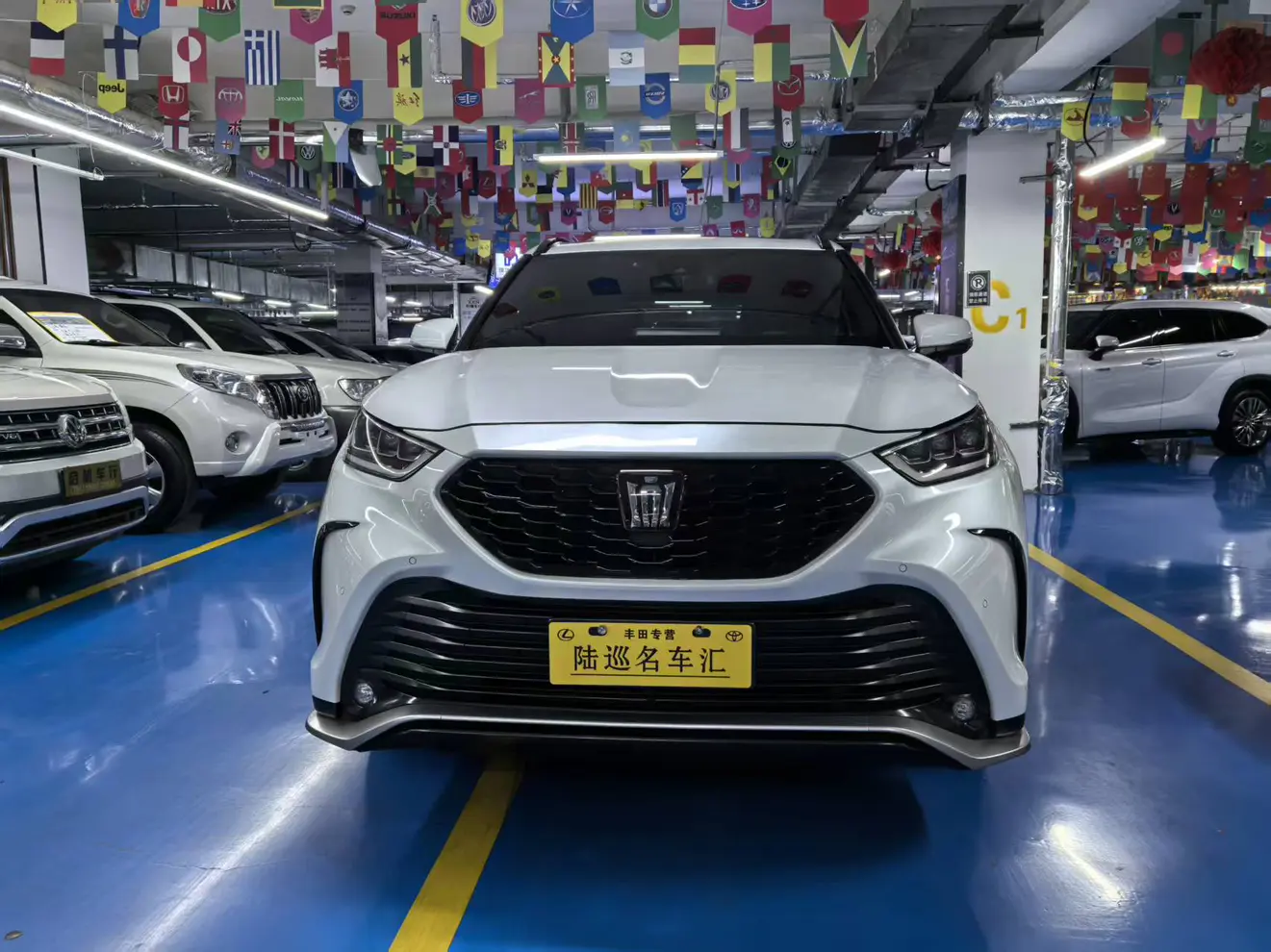 Toyota Crown Kluger