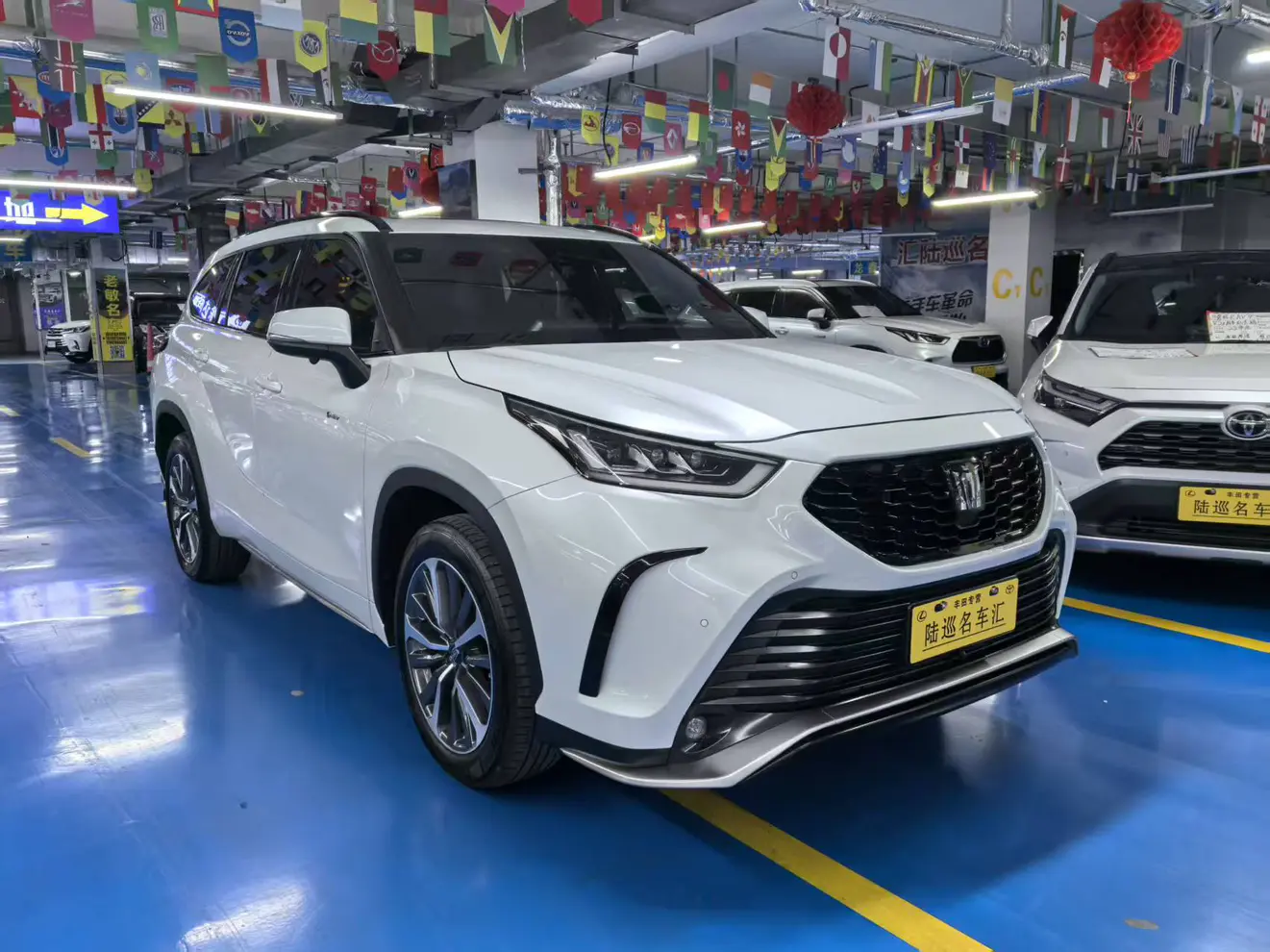 Toyota Crown Kluger