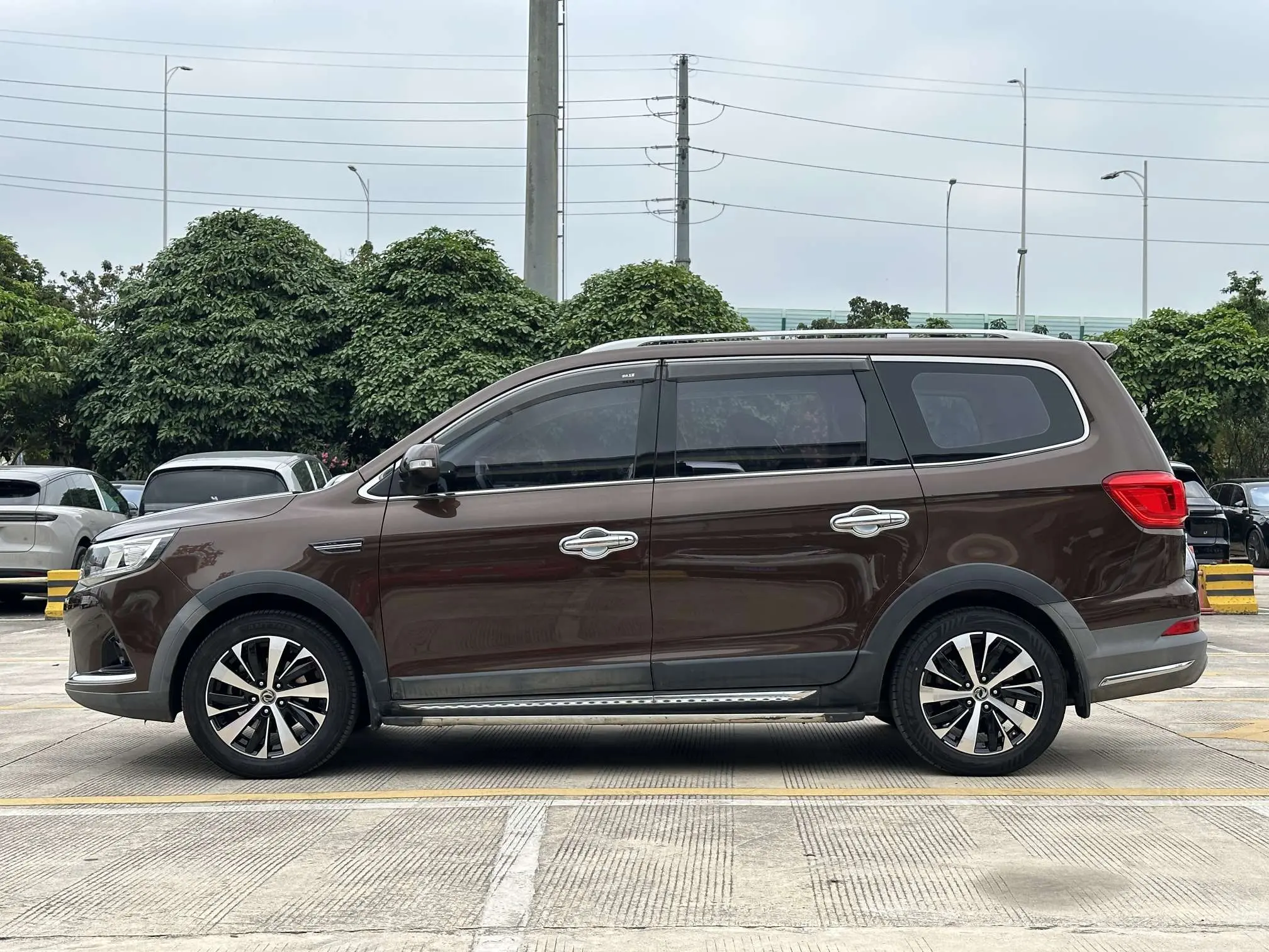 Forthing Jingyi X6