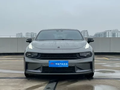 Lynk & Co 03