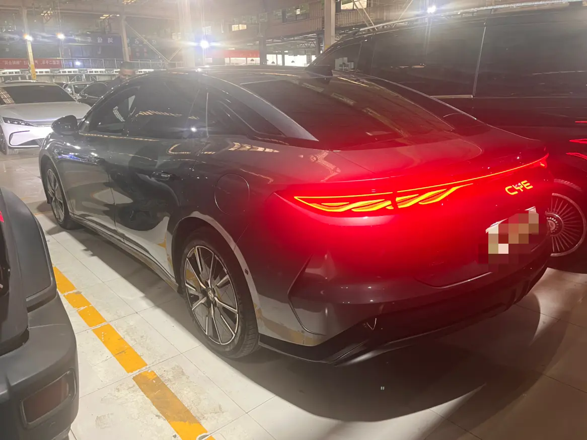 BYD Han L EV