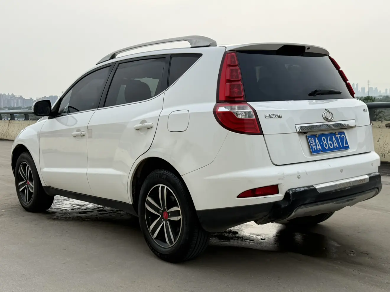 Geely GX7
