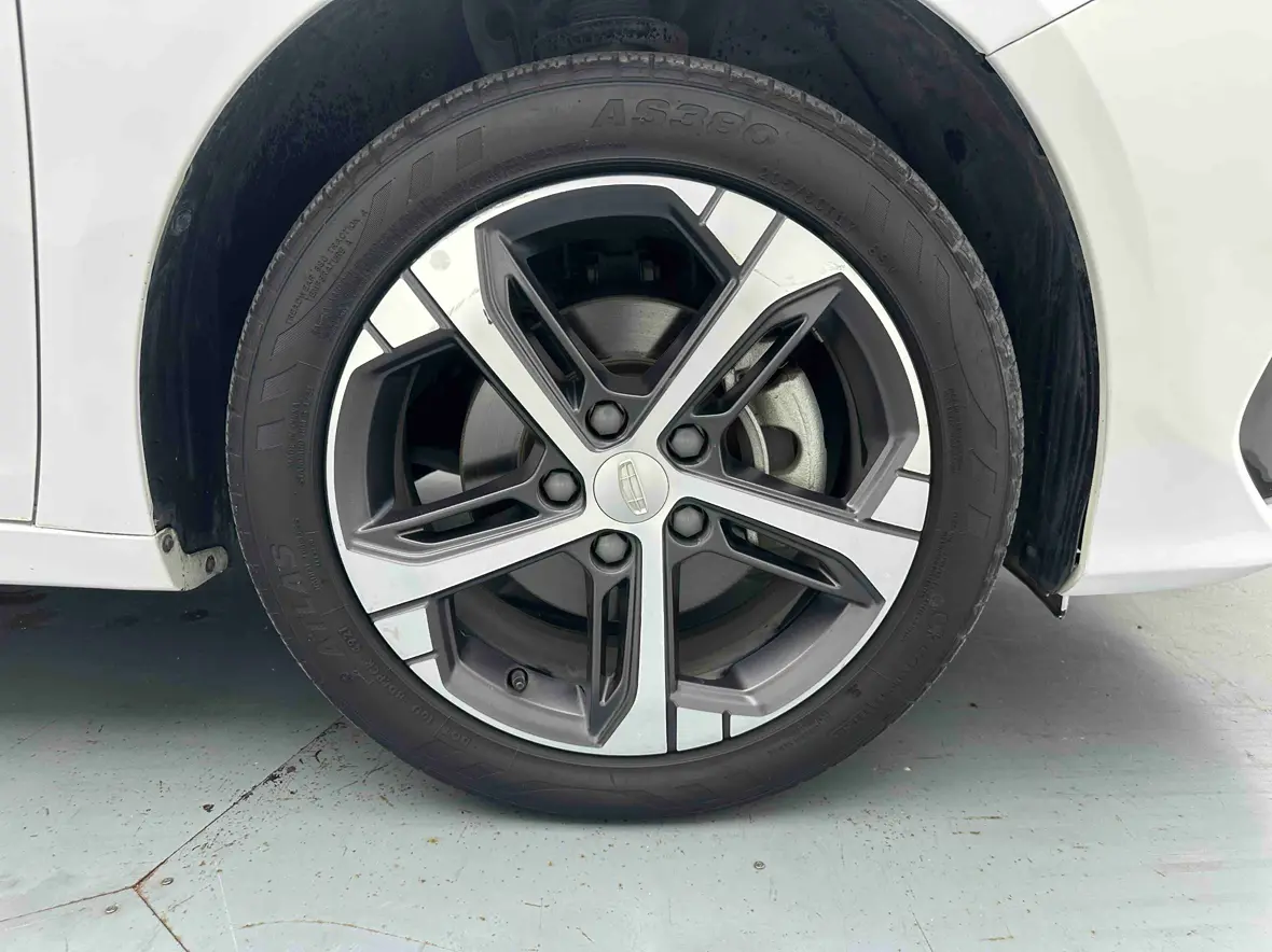 Geely Emgrand L