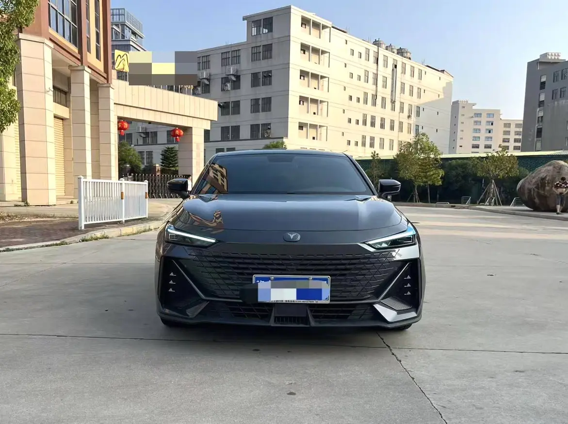 Changan UNI-V