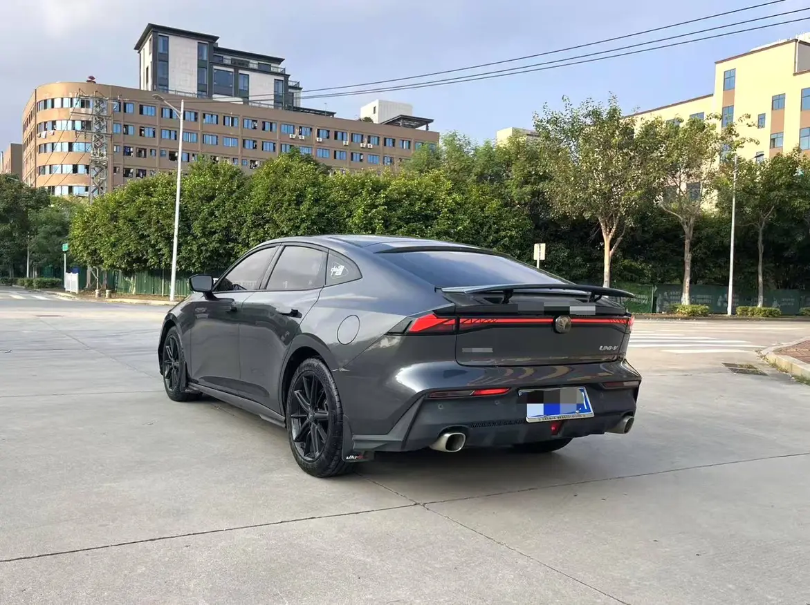 Changan UNI-V