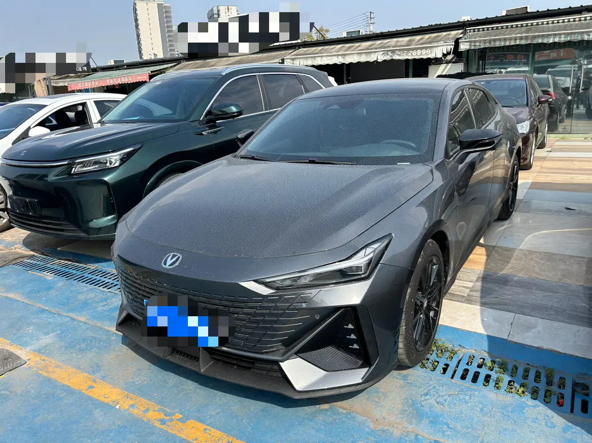 Changan UNI-V