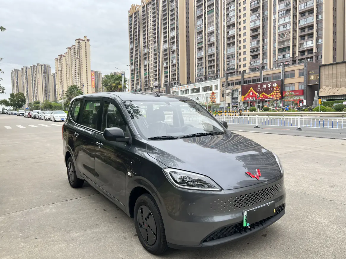 Wuling Hongguang Extended Range