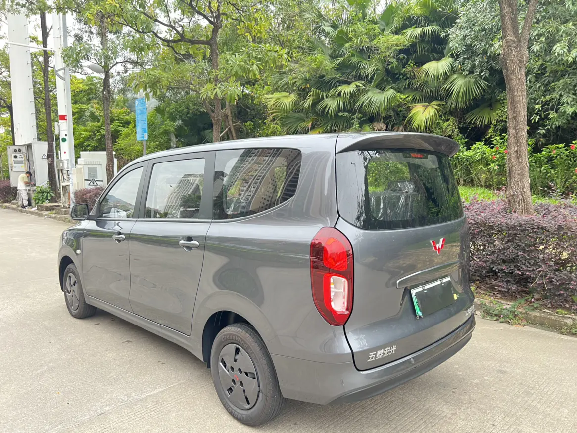 Wuling Hongguang Extended Range