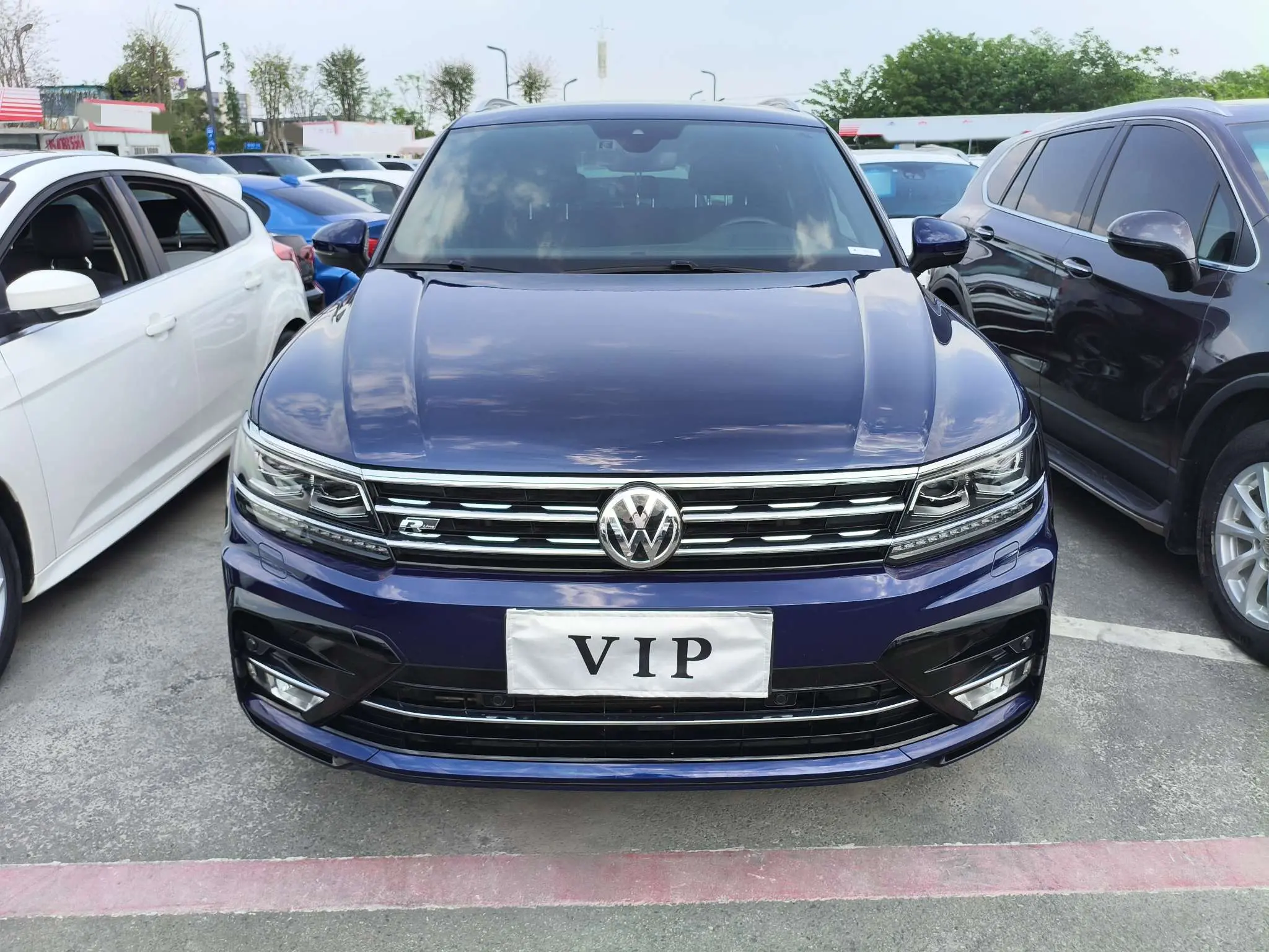 Volkswagen Tiguan (Tharu)