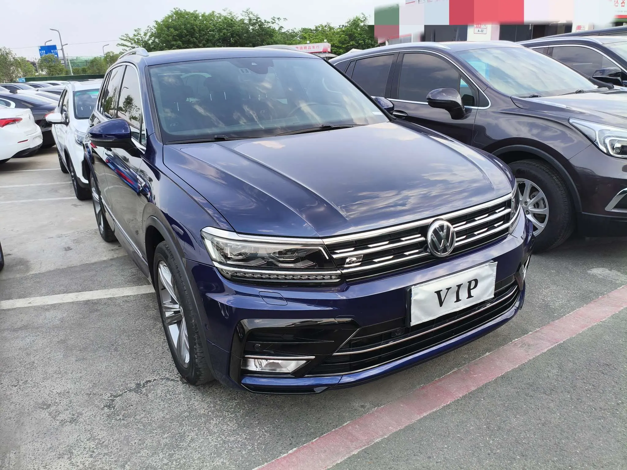 Volkswagen Tiguan (Tharu)