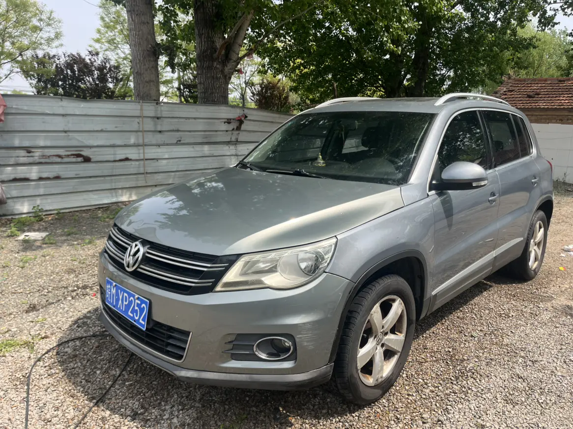 Volkswagen Tiguan (Tharu)