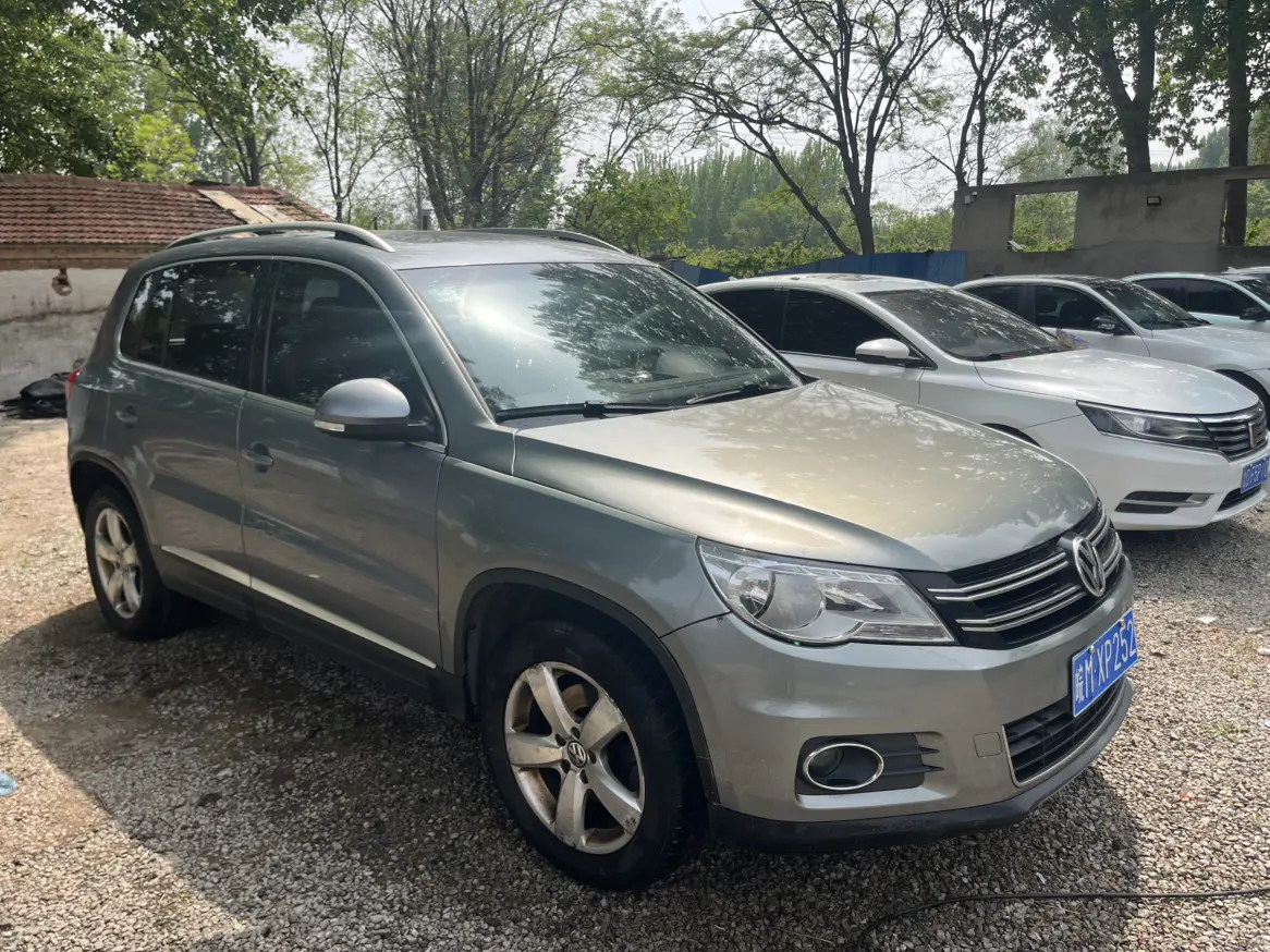 Volkswagen Tiguan (Tharu)