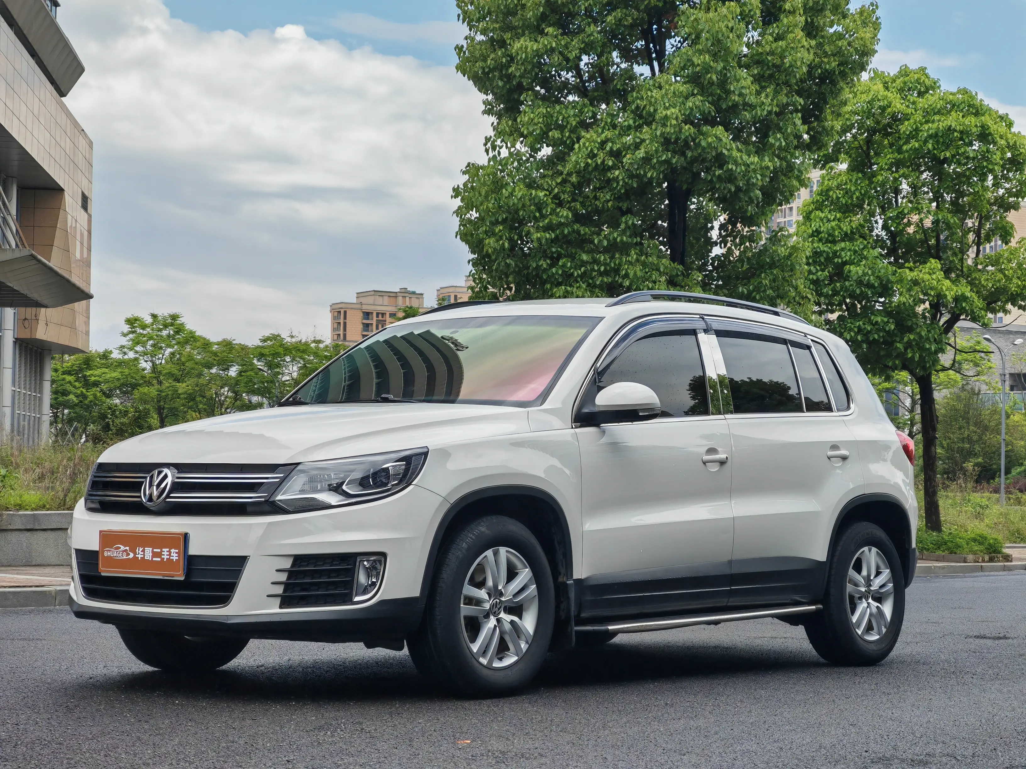 Volkswagen Tiguan (Tharu)