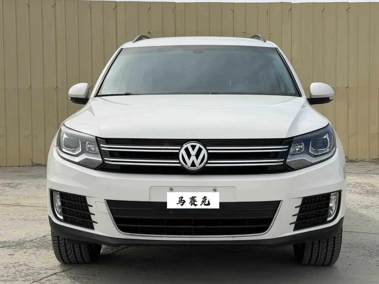 Volkswagen Tiguan (Tharu)