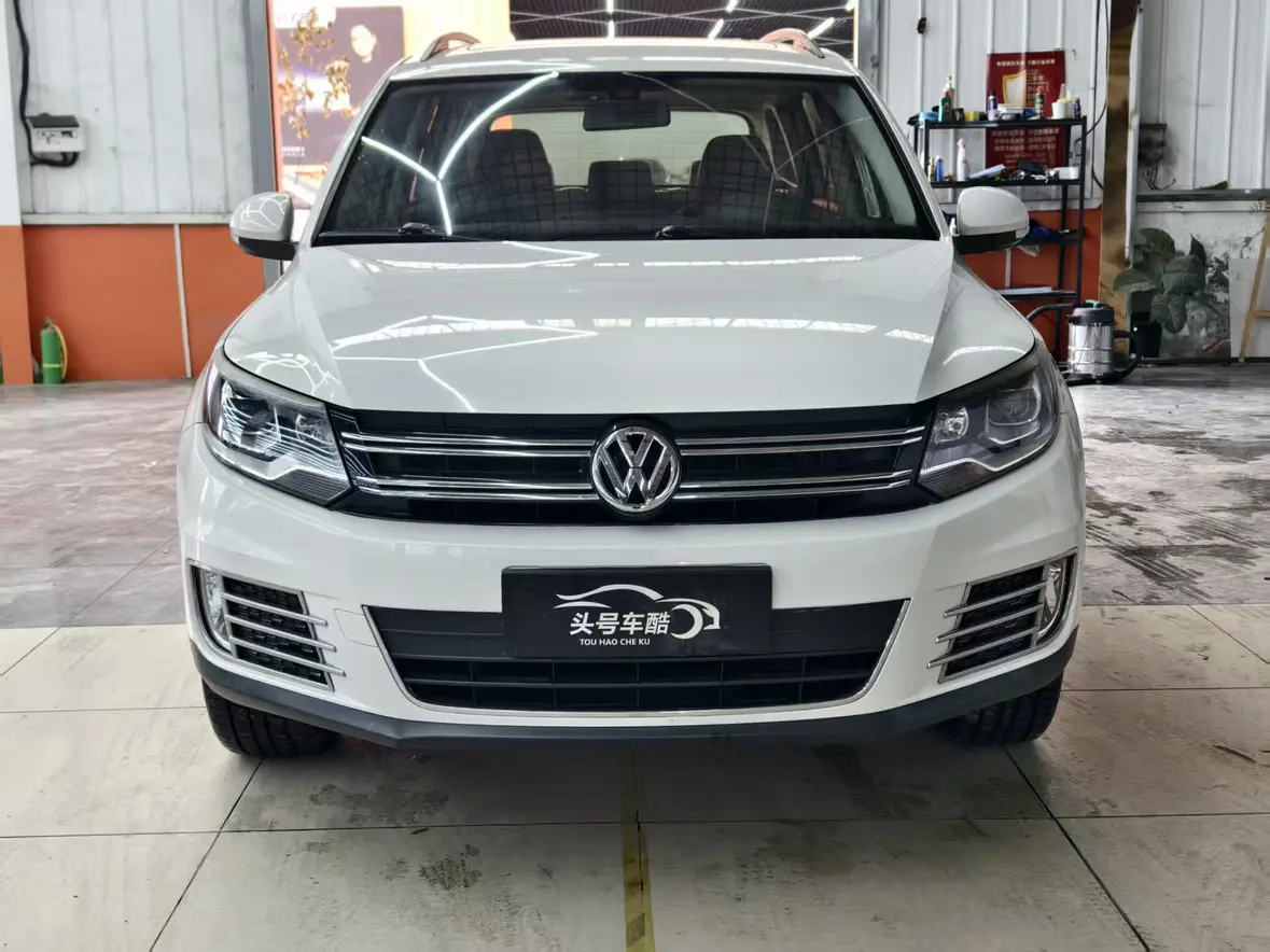 Volkswagen Tiguan (Tharu)
