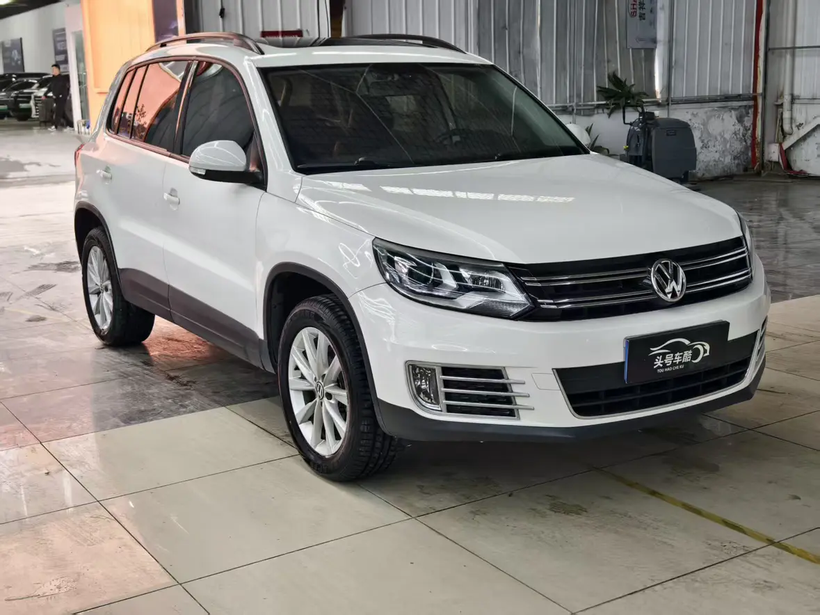 Volkswagen Tiguan (Tharu)