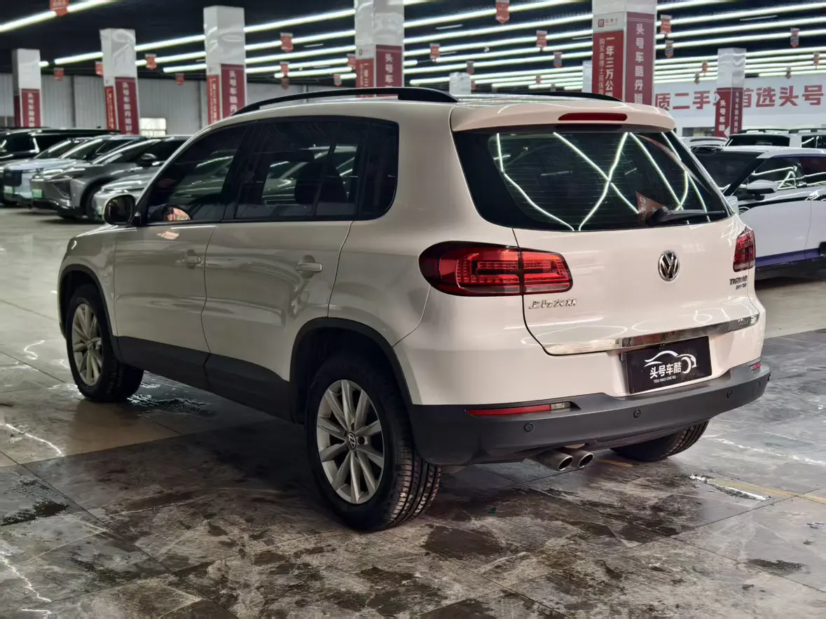 Volkswagen Tiguan (Tharu)