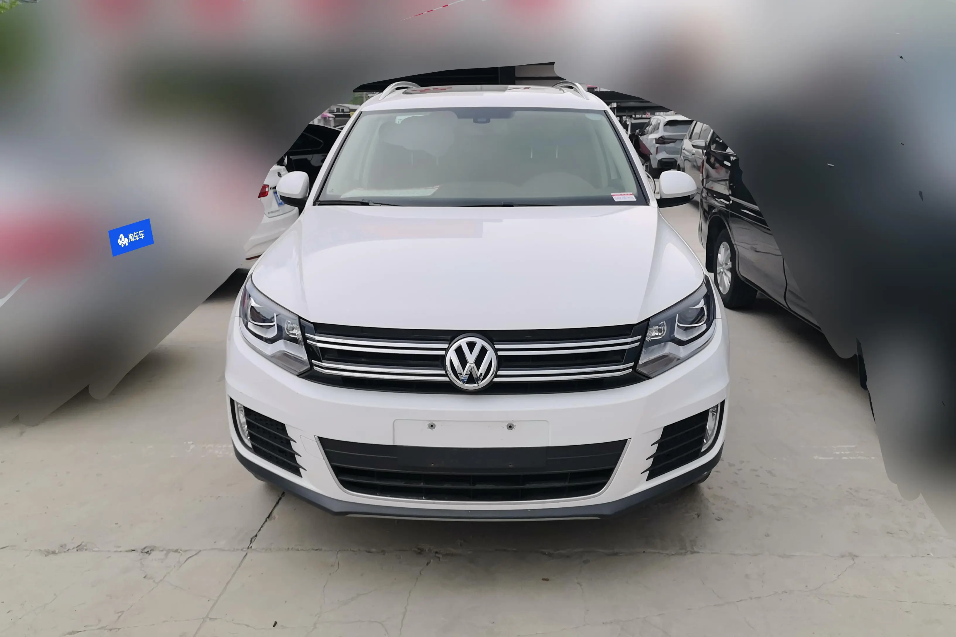 Volkswagen Tiguan (Tharu)