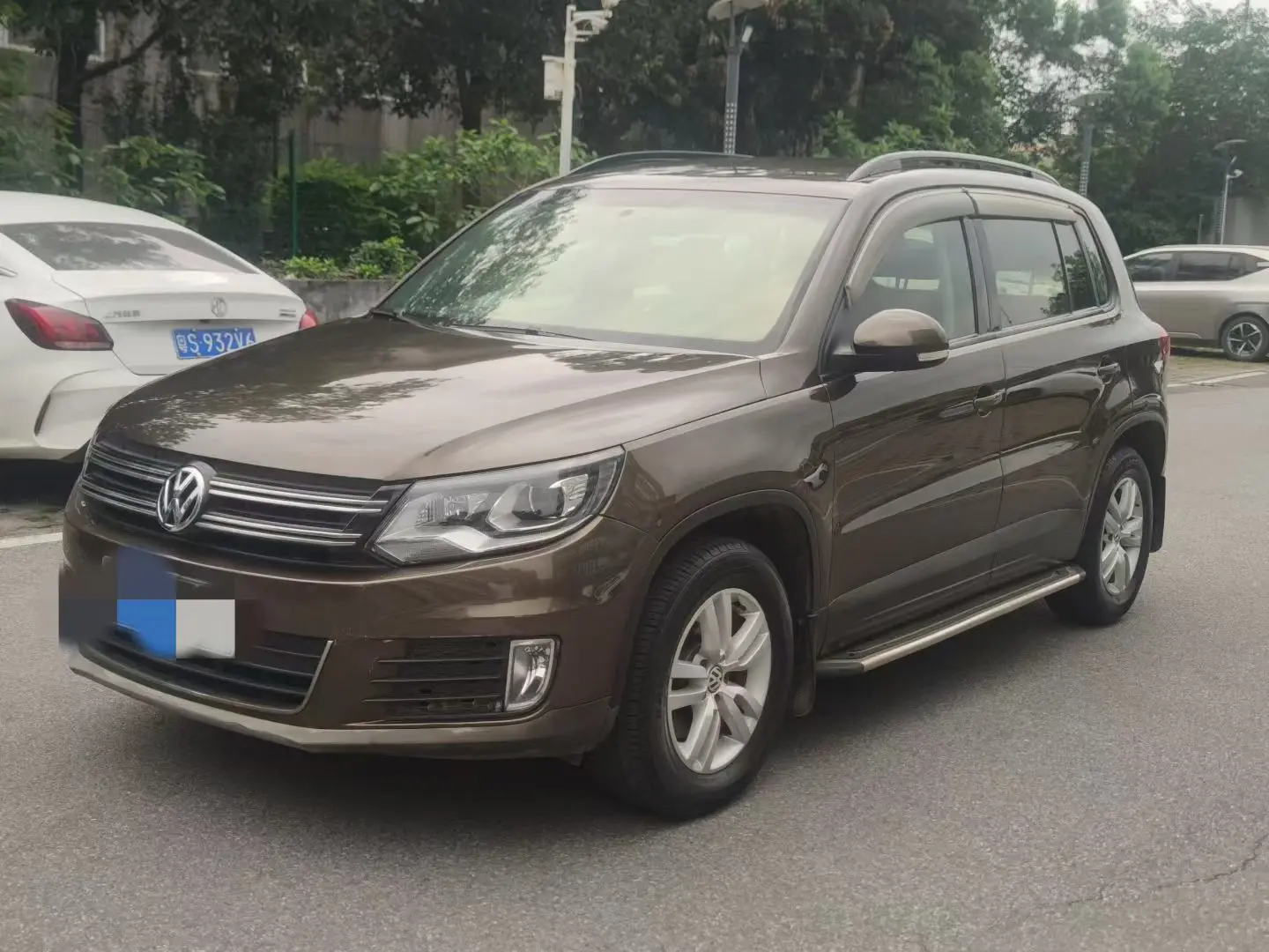 Volkswagen Tiguan (Tharu)