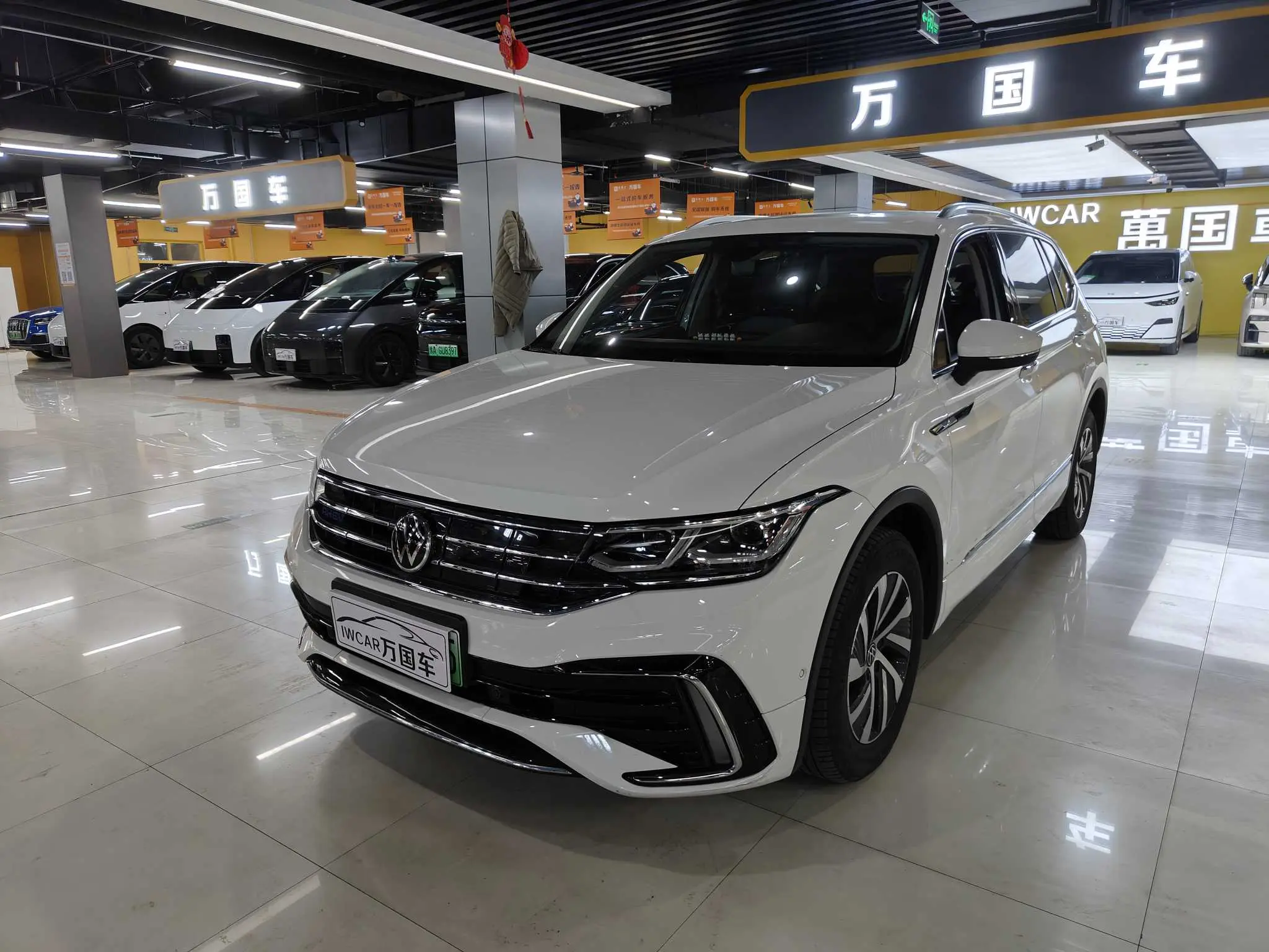 Volkswagen Tiguan L PHEV