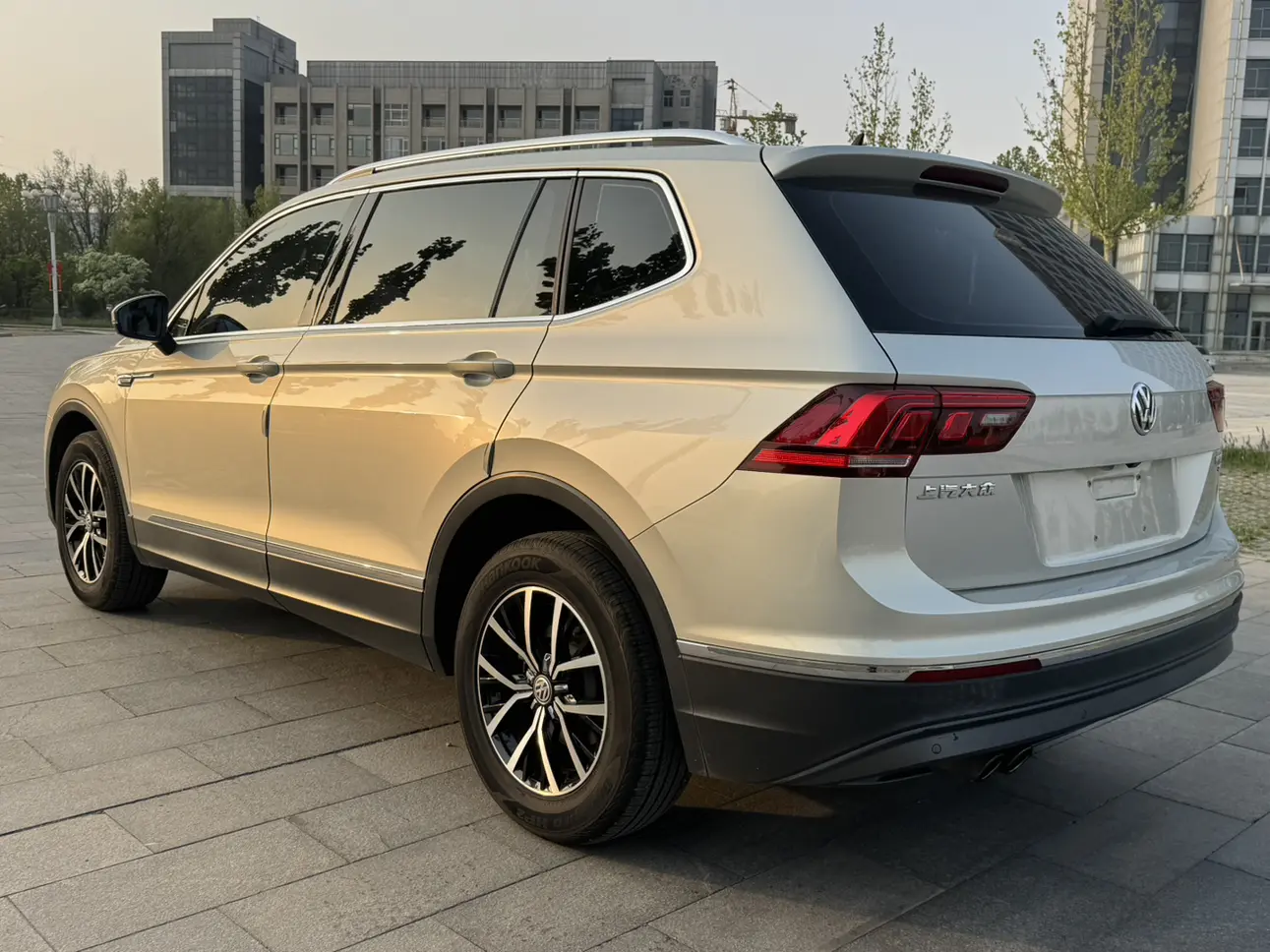 Volkswagen Tiguan L