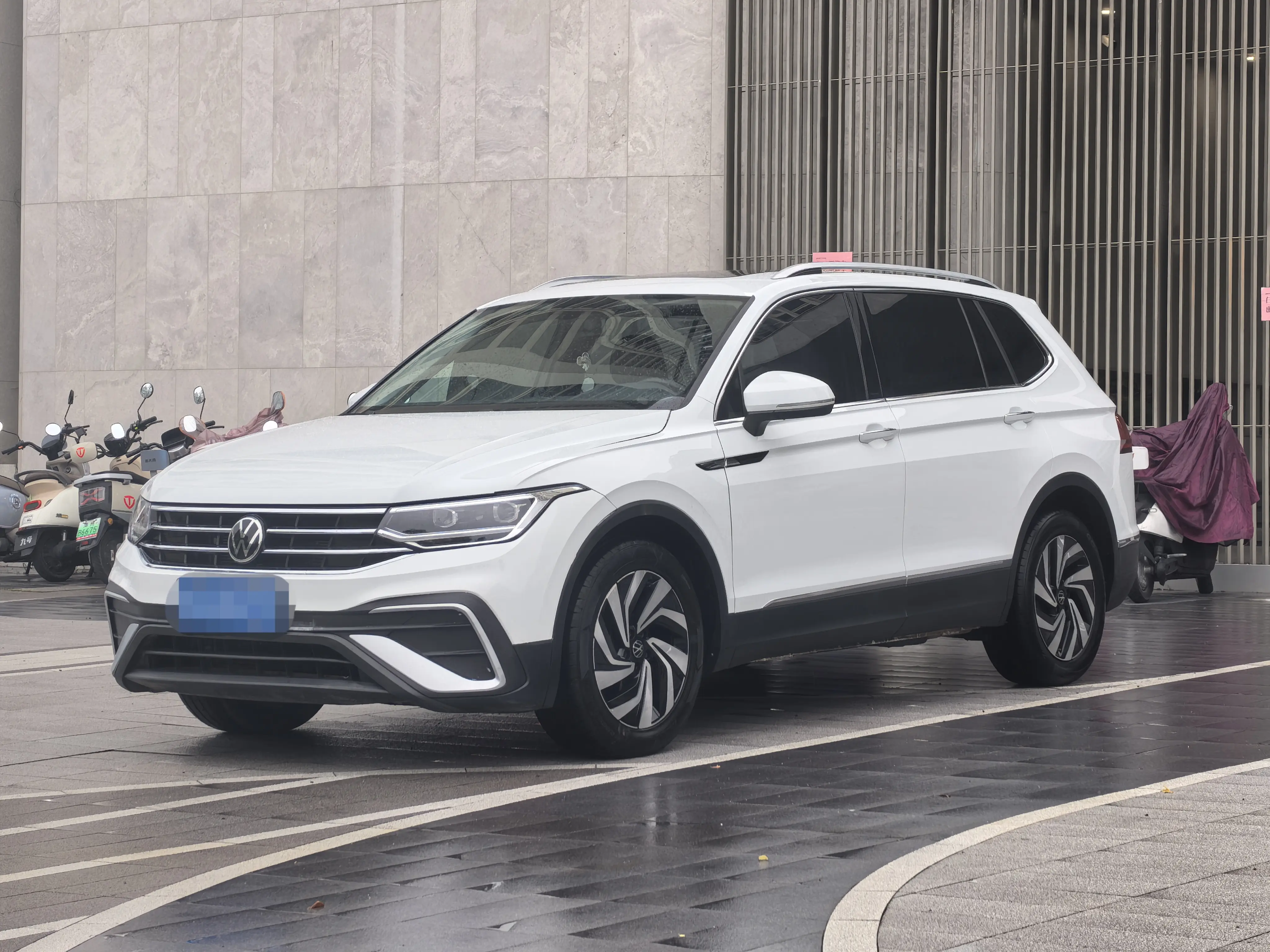 Volkswagen Tiguan L