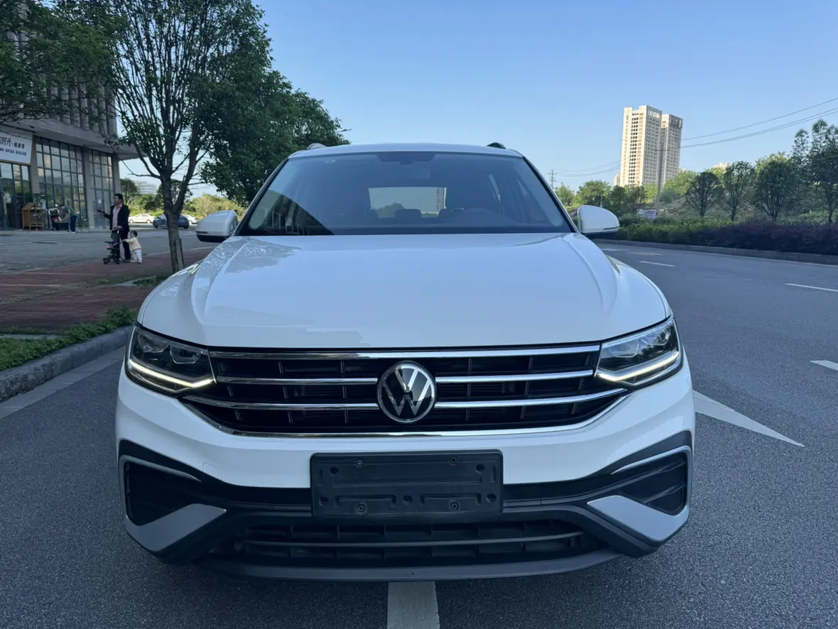 Volkswagen Tiguan L