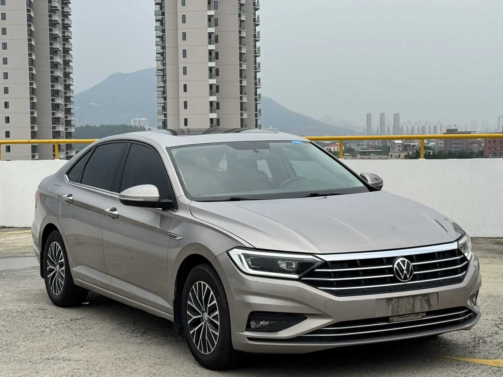 Volkswagen Sagitar