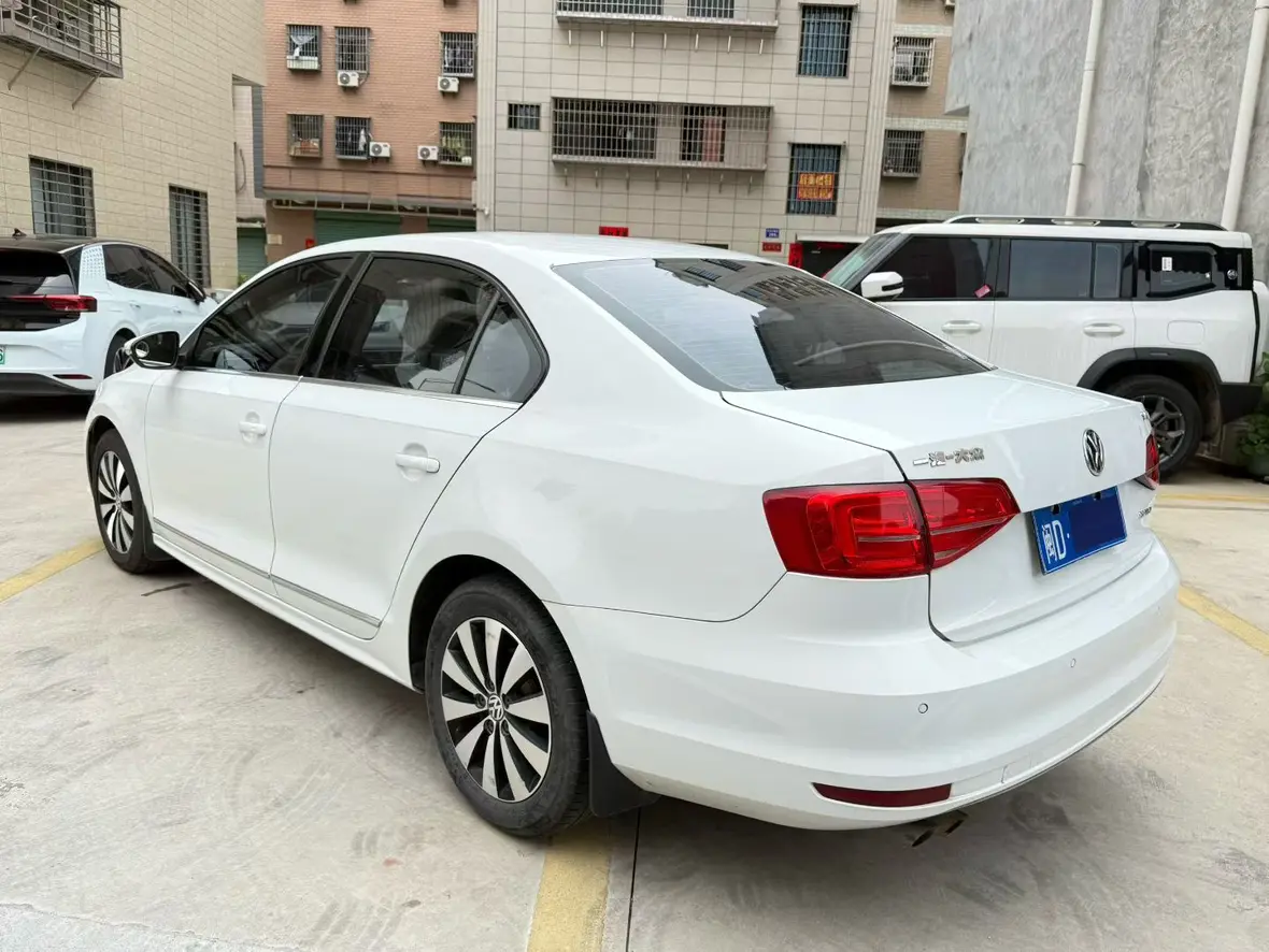 Volkswagen Sagitar