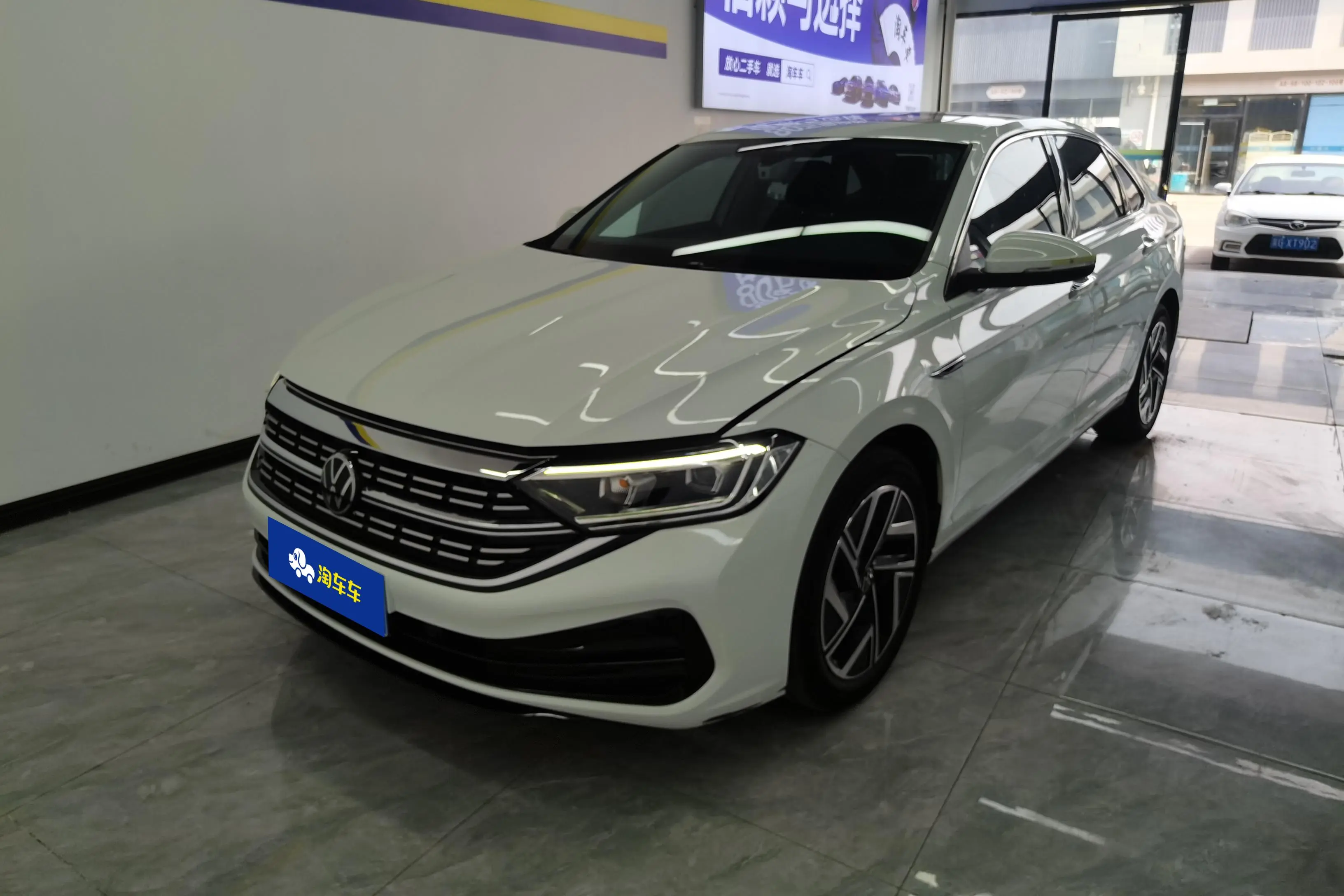 Volkswagen Sagitar