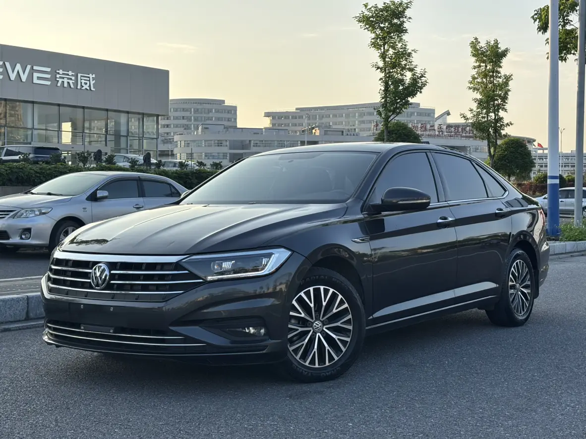 Volkswagen Sagitar