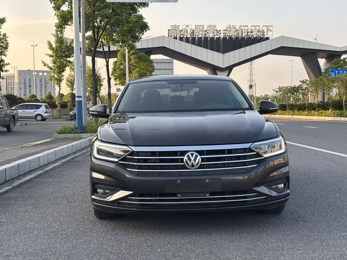 Volkswagen Sagitar