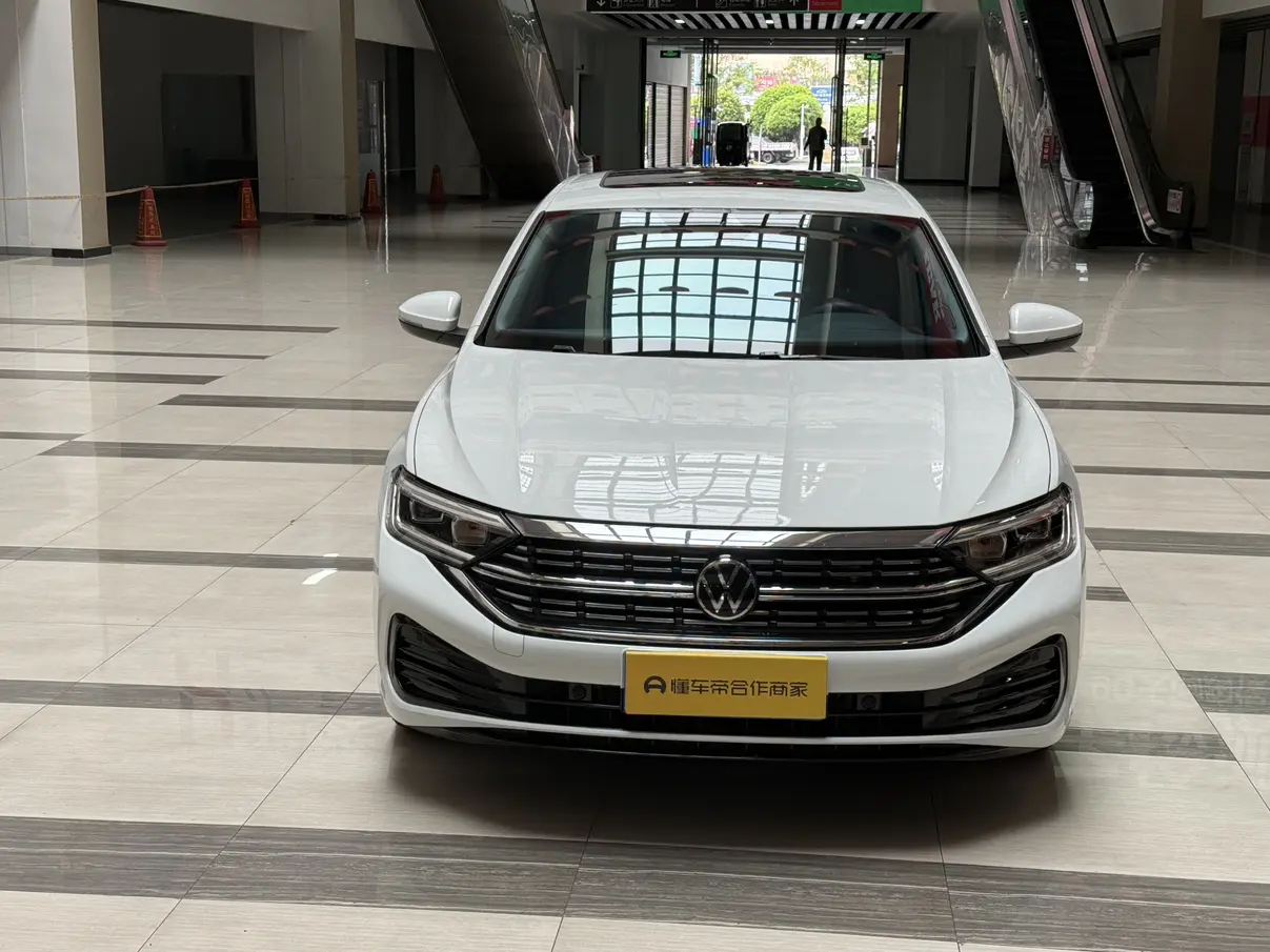 Volkswagen Sagitar
