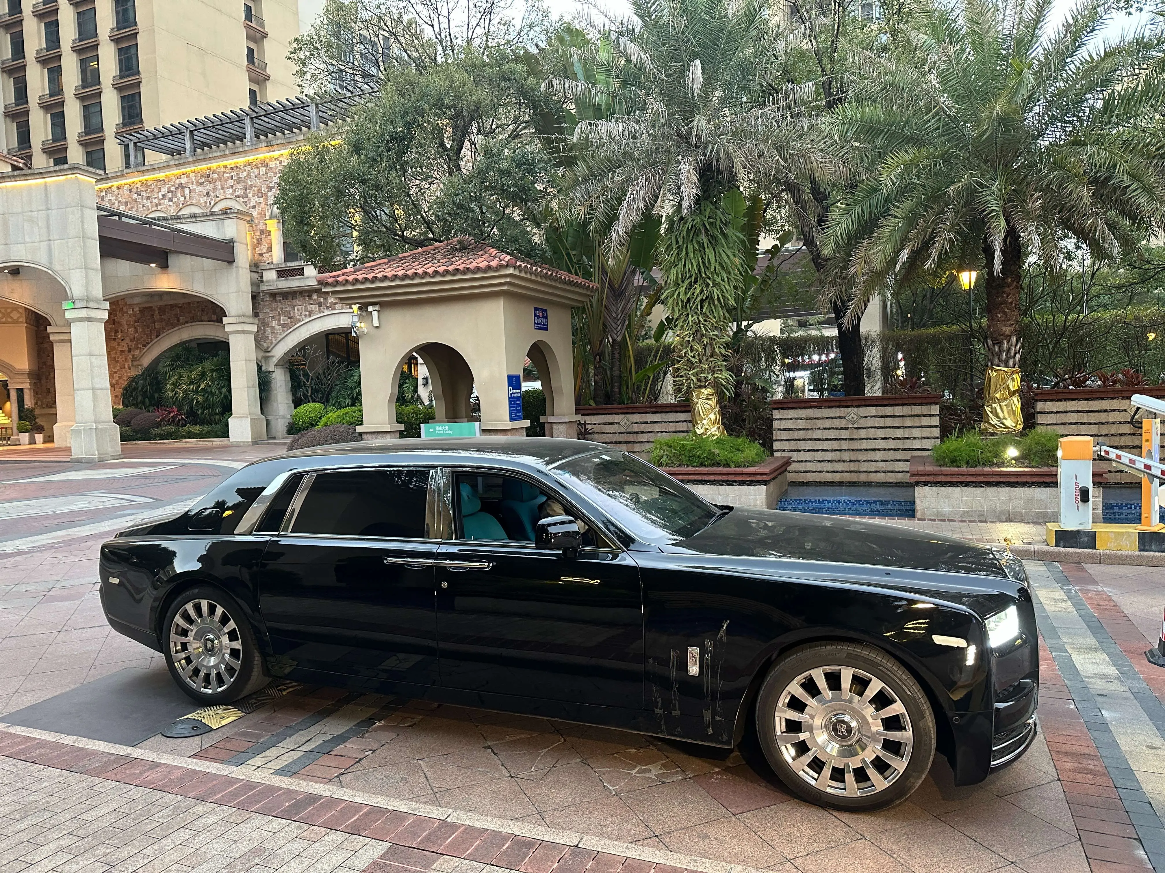 Rolls Royce Phantom