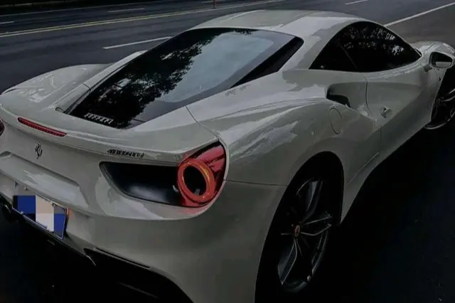 Ferrari 488