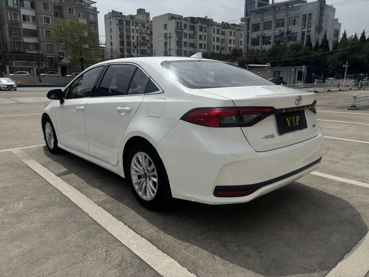 Toyota Asiatic lion