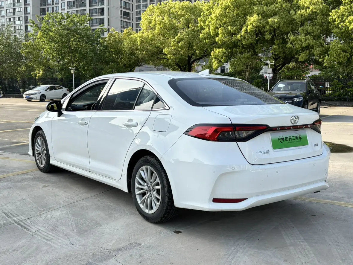 Toyota Asiatic lion
