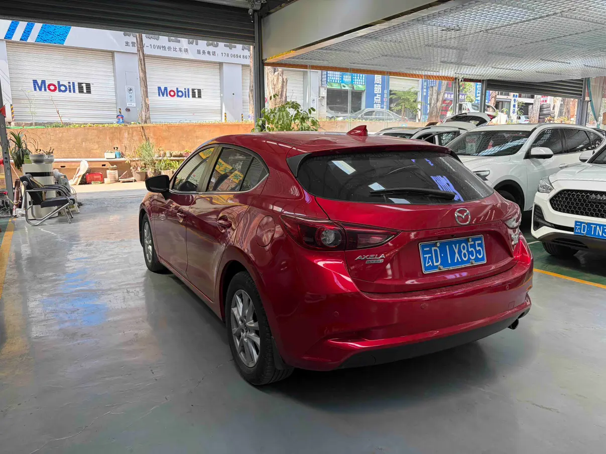 Mazda Axela