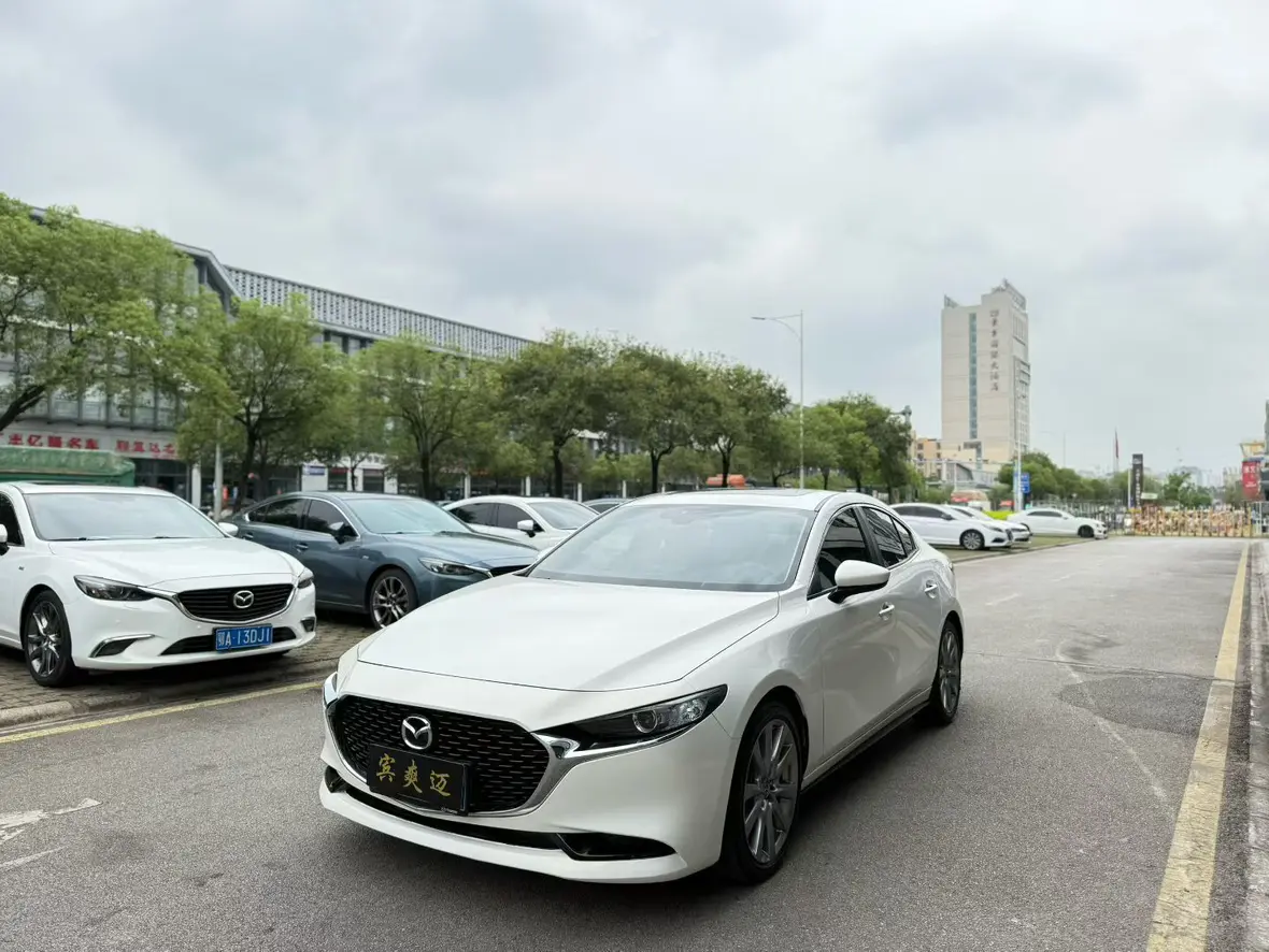 Mazda Axela